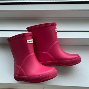 Hunter toddler rain boots. Hot pink - best color! Excellent used condition.